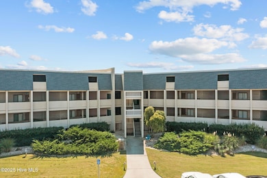 1904 E Fort MacOn Rd unit 182, Atlantic Beach, NC 28512 - photo 2