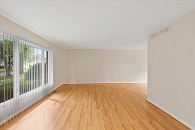 17618 Hawthorne Dr, Country Club Hills, IL 60478 - photo 3