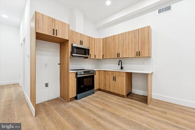 2424 W Thompson St unit 3, Philadelphia, PA 19121 - photo 4