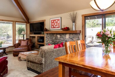 17 Yellow Pine Lane-19