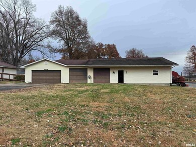 8424 Bolen Store Rd, Thompsonville, IL 62890 - photo 2