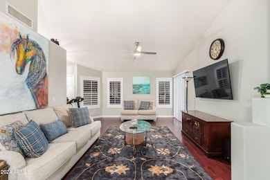 4847 E Abraham Ln, Phoenix, AZ 85054 - photo 4