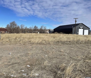 777 Bernadine St, Casper, WY 82601 - photo 2