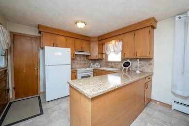 178 W Autumn Rd, West Springfield, MA 01089 - photo 5