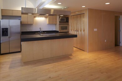 atrium_lofts_701_02