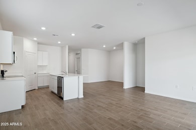 18362 W Hackamore Dr, Wittmann, AZ 85361 - photo 6