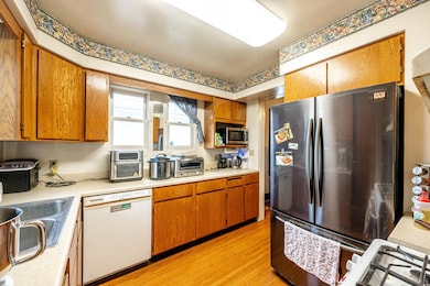 838 S Sheridan Ave, Sheridan, WY 82801 - photo 6