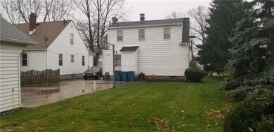 Nice deep side yard