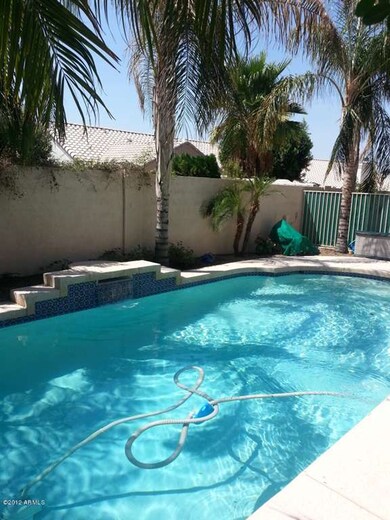 pool 2