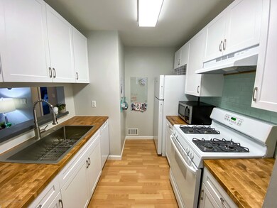 201 Pine Meadow Kitchen