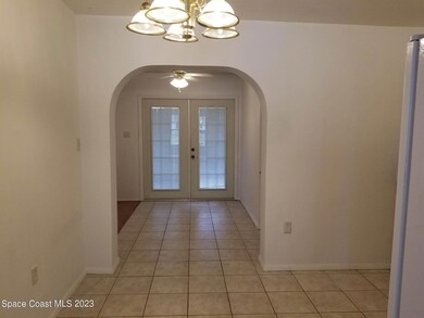 Kitchen to Fam Rm & Patio