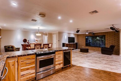4646 E Desert Forest Trail-large-011-10-