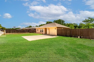 500 N Sewell Dr, Decatur, TX 76234 - photo 3