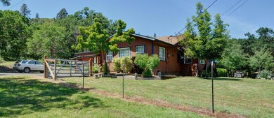 6709 Cypress Dr, Central Point, OR 97502 - photo 3