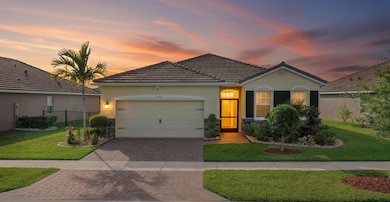 10568 SW Cambria Ln, Port Saint Lucie, FL 34987 - photo 2