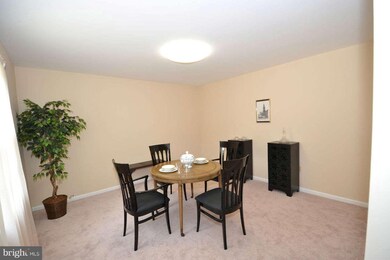 3027 Sleepy Hollow Rd, Falls Church, VA 22042 - photo 6