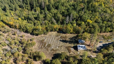 379 Savage Creek Rd, Grants Pass, OR 97527 - photo 2