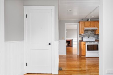 127 Prospect St, East Greenwich, RI 02818 - photo 4