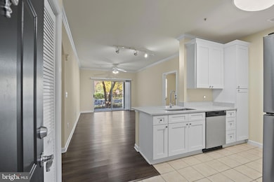 12957 Centre Park Cir unit 110, Herndon, VA 20171 - photo 4