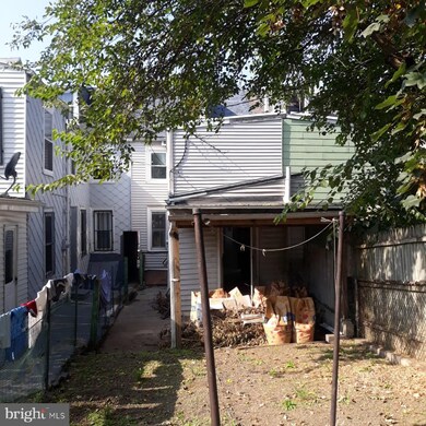 435 Locust St, Reading, PA 19604 - photo 4