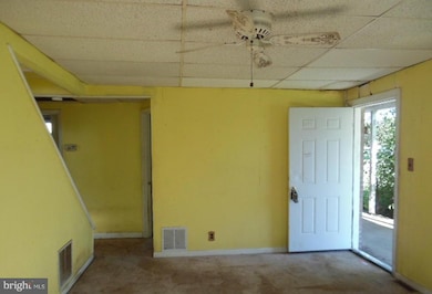 8227 Cornwall Rd, Dundalk, MD 21222 - photo 2