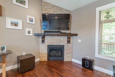 930 E Thorndale Dr, Nixa, MO 65714 - photo 6