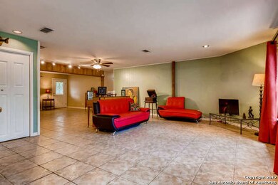 25606 Broad Oak Trail, San Antonio, TX 78255 - photo 6