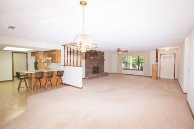 OPEN FLOOR PLAN