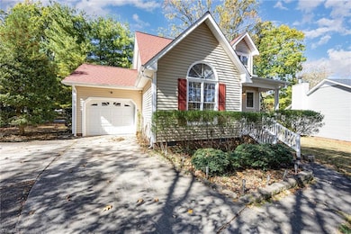 2001 Carlisle Way, High Point, NC 27265 - photo 2