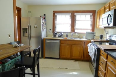 4 Warren Terrace unit 2, Newton Center, MA 02459 - photo 2