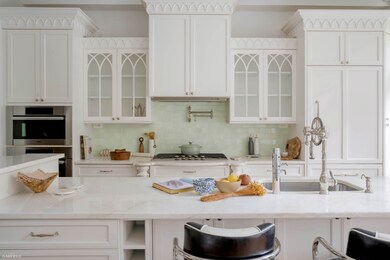 unlisted-address, New York, NY 10003 - photo 3