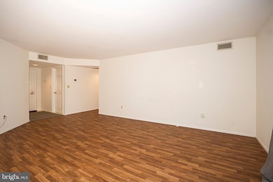 2901 Fallstaff Rd unit 504, Baltimore, MD 21209 - photo 5
