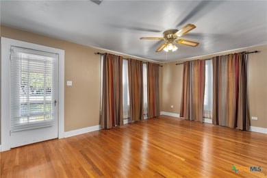 205 E Broadway St, Granger, TX 76530 - photo 2