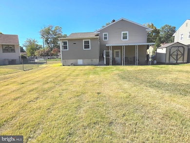 27 Goldy Dr, Gloucester City, NJ 08030 - photo 3