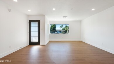 8829 N 17th Ave, Phoenix, AZ 85021 - photo 6