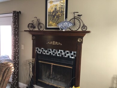 22 Tompion Ln, Saratoga Springs, NY 12866 - photo 5