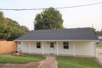 415 W Spruce St, Princeton, IN 47670 - photo 4