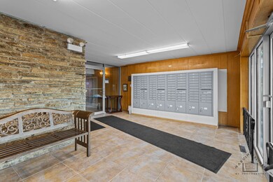 127 N Wolf Rd unit 53B, Wheeling, IL 60090 - photo 2