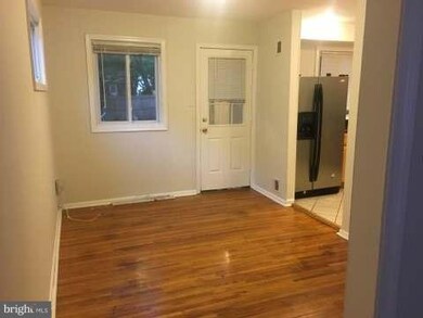 6823 Forest Terrace, Hyattsville, MD 20785 - photo 4