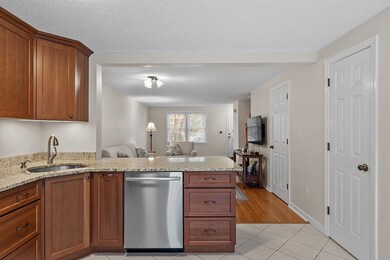 118 Bartemus Trail unit U90, Nashua, NH 03063 - photo 7