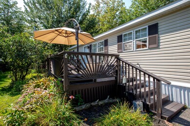Deck/Entry