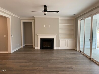 Family room w/Built Ins