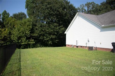 4052 Hereford Ln, Dallas, NC 28034 - photo 4