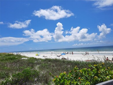 Beautiful Indian Rocks Beach... 2 miles from your 