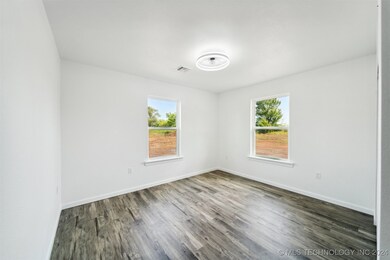 1192 N 4345 Rd, Pryor, OK 74361 - photo 6