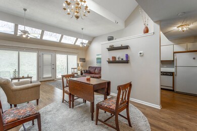 120 Douglas St. HD-22