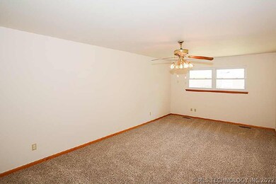 305 W Vandalia St, Broken Arrow, OK 74012 - photo 5