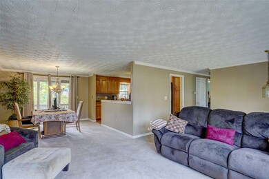 22 Shawnee Dr, Nashua, NH 03062 - photo 3