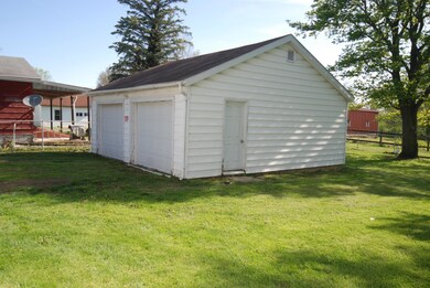 detached garage