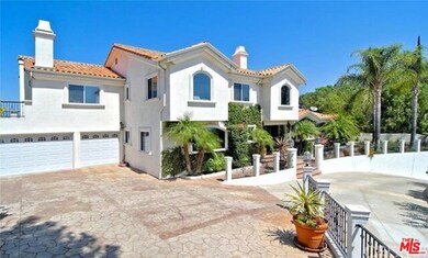 4957 Alatar Dr, Woodland Hills, CA 91364 - photo 2